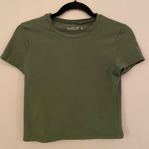 Never Worn Abercrombie Essential Baby Tee